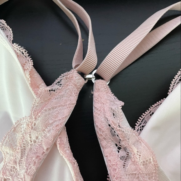 Soft pink bralette - Picture 4 of 4